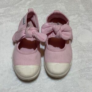 EUC Chus pink bow Mary Jane shoes size 32/13.5-1